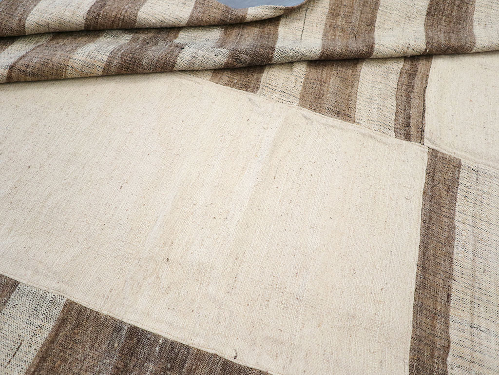 Vintage Persian Flatweave Kilim Room Size Carpet, No.32594 - Gsblank