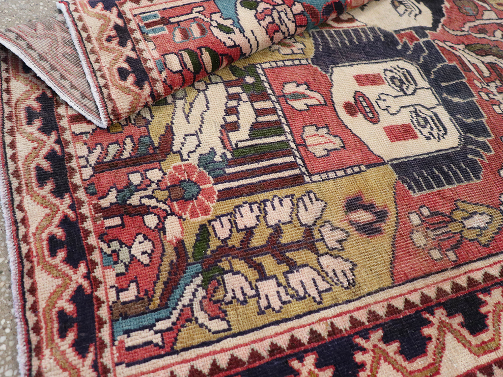 Vintage Persian Mahal Pictorial Throw Rug, No.32595 - Gsblank
