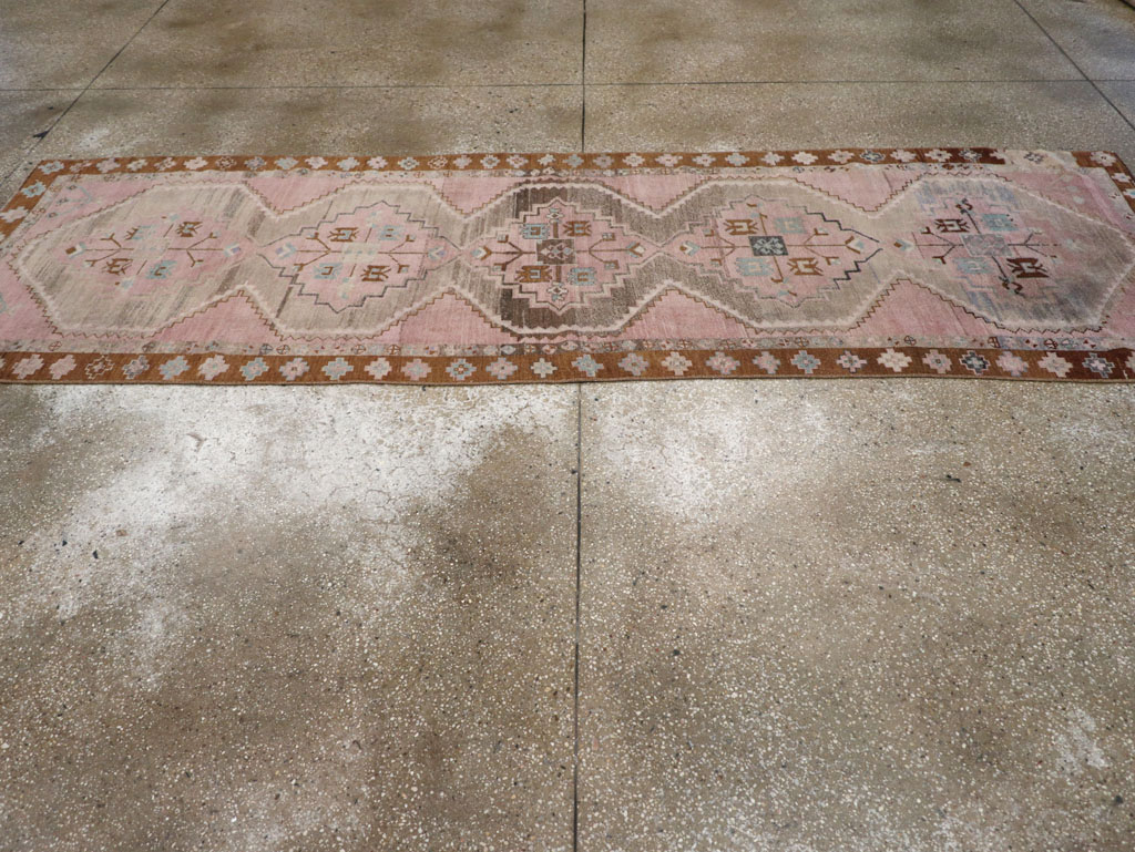 Vintage Turkish Anatolian Runner, No.32601 - Gsblank