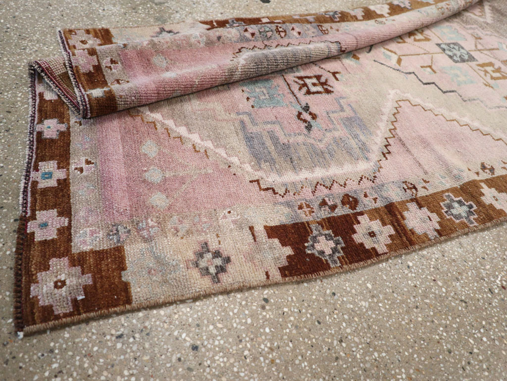 Vintage Turkish Anatolian Runner, No.32601 - Gsblank