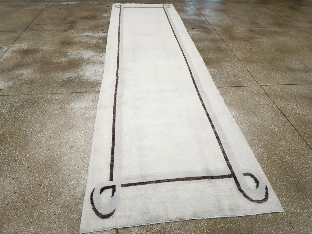 Modern Turkish Art Deco Runner, No.32609 - Gsblank