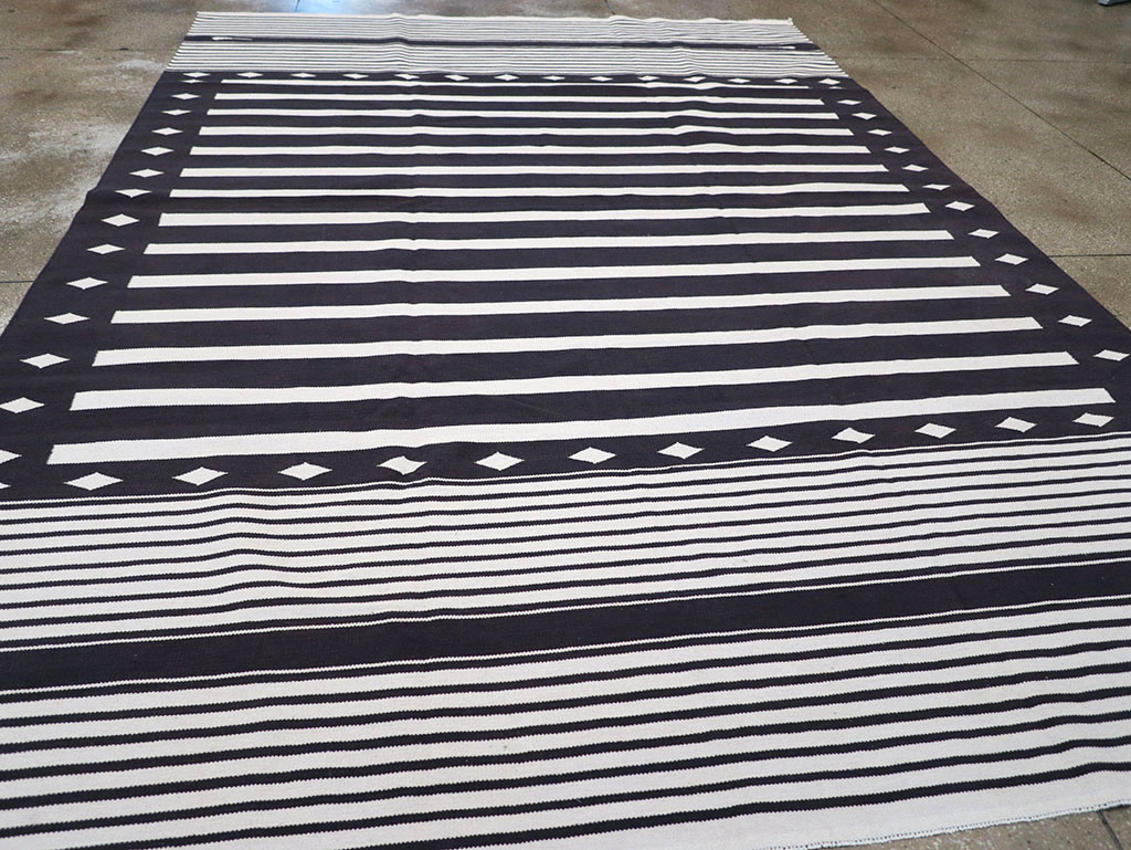 Modern Indian Flatweave Dhurrie Room Size Carpet, No.32613 - Gsblank