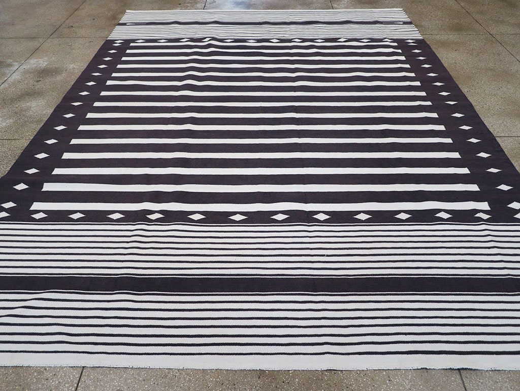 Modern Indian Flatweave Dhurrie Room Size Carpet, No.32616 - Gsblank