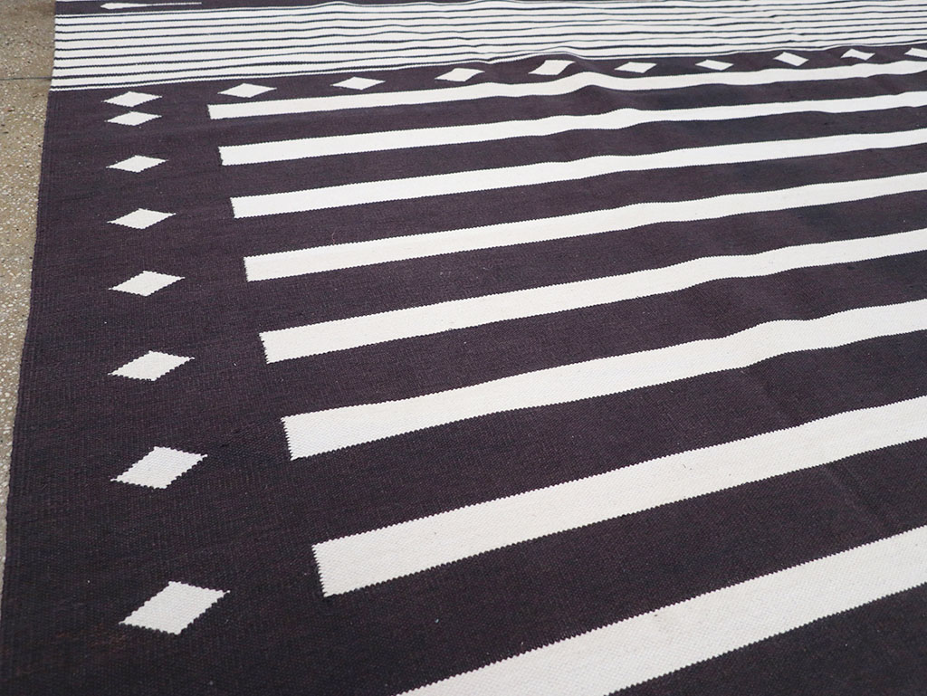 Modern Indian Flatweave Dhurrie Room Size Carpet, No.32616 - Gsblank