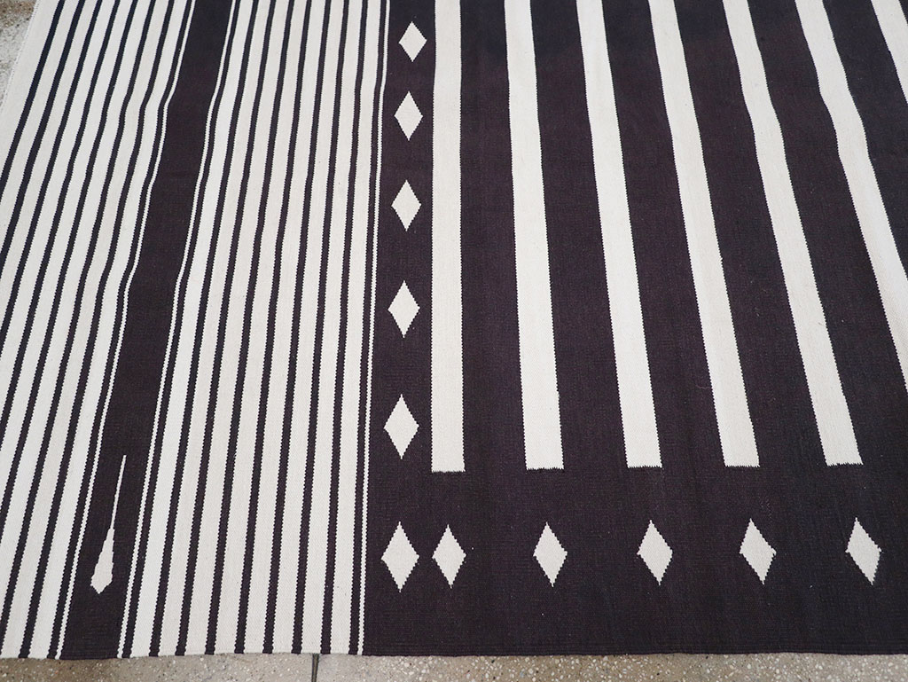 Modern Indian Flatweave Dhurrie Room Size Carpet, No.32616 - Gsblank