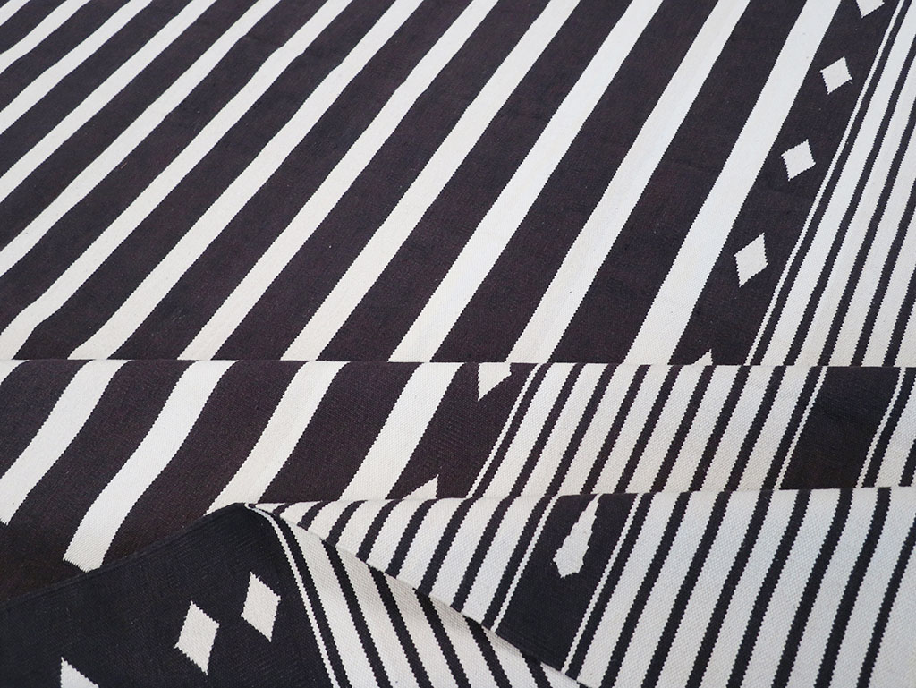 Modern Indian Flatweave Dhurrie Room Size Carpet, No.32616 - Gsblank