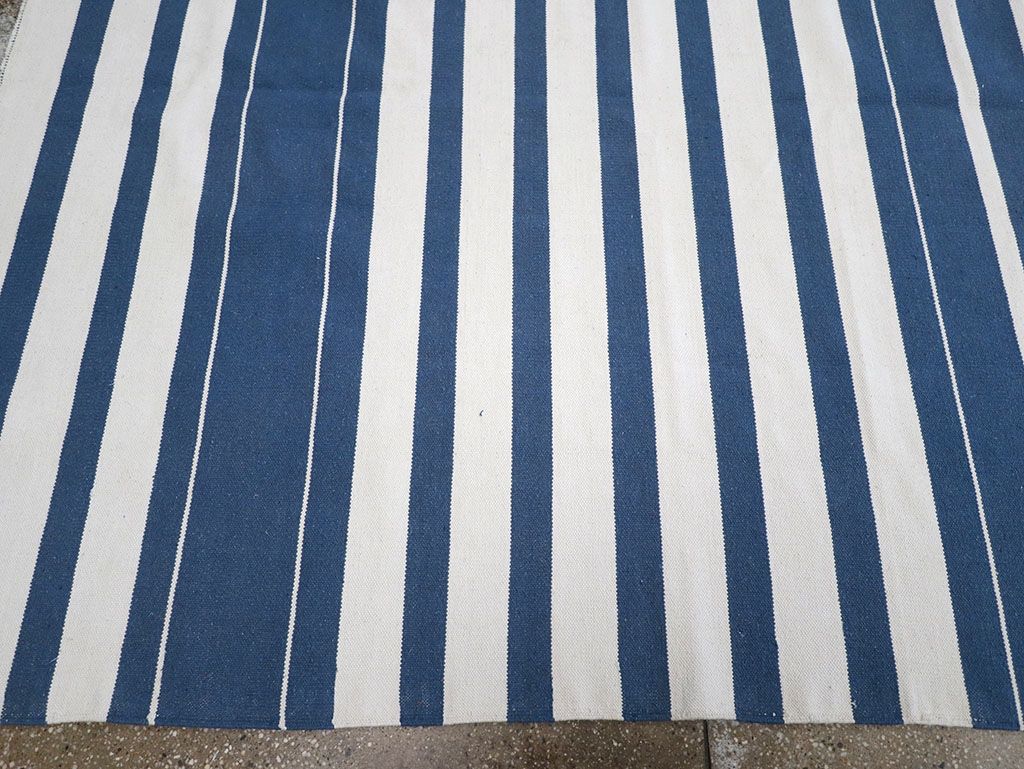 Modern Indian Flatweave Dhurrie Room Size Carpet, No.32618 - Gsblank