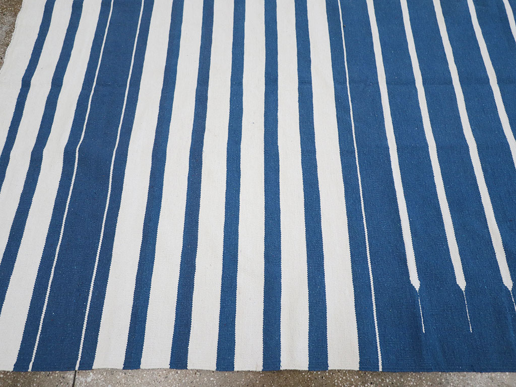 Modern Indian Flatweave Dhurrie Room Size Carpet, No.32619 - Gsblank