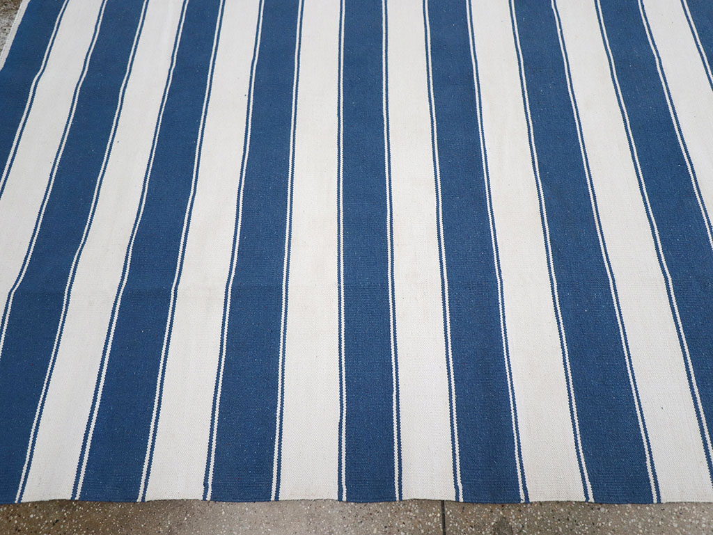 Modern Indian Flatweave Dhurrie Room Size Carpet, No.32620 - Gsblank