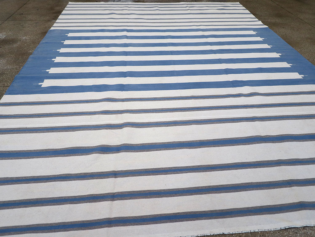 Modern Indian Flatweave Dhurrie Room Size Carpet, No.32622 - Gsblank