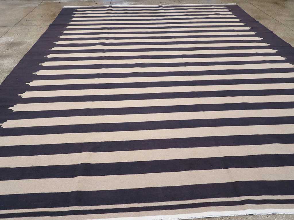 Modern Indian Flatweave Dhurrie Room Size Carpet, No.32624 - Gsblank