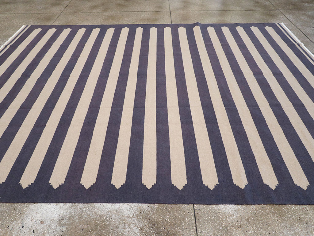 Modern Indian Flatweave Dhurrie Room Size Carpet, No.32630 - Gsblank