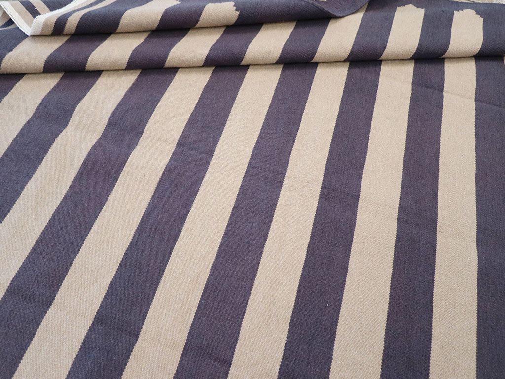 Modern Indian Flatweave Dhurrie Room Size Carpet, No.32630 - Gsblank