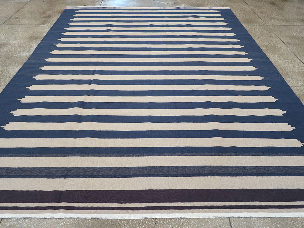 Modern Indian Cotton Dhurrie Room Size Carpet, No.32631 - Gsblank