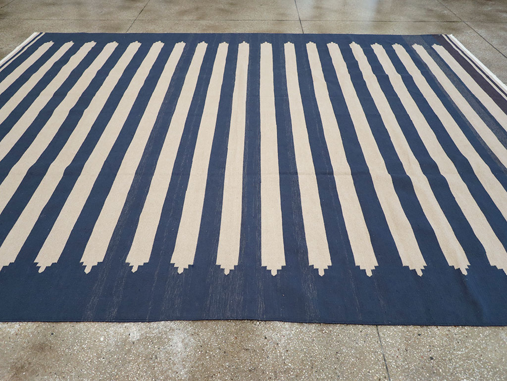 Modern Indian Cotton Dhurrie Room Size Carpet, No.32631 - Gsblank