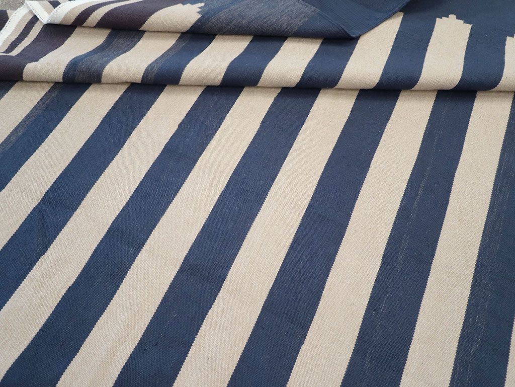 Modern Indian Cotton Dhurrie Room Size Carpet, No.32631 - Gsblank