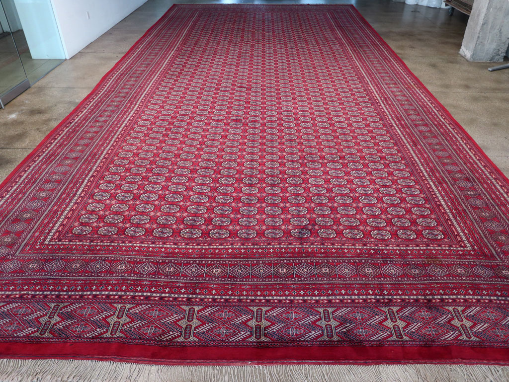 Vintage Central Asian Bokhara Oversize Carpet, No.32643 - Gsblank
