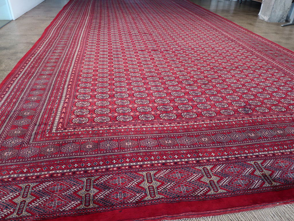 Vintage Central Asian Bokhara Oversize Carpet, No.32643 - Gsblank