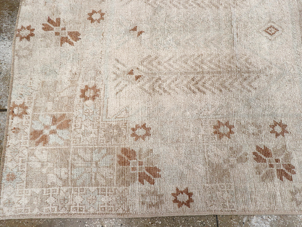 Vintage Turkish Anatolian Wide Gallery Runner, No.32663 - Gsblank
