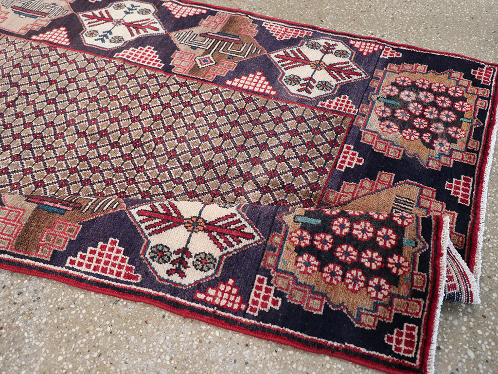 Vintage Persian Serab Gallery Rug, No.32738 - Gsblank