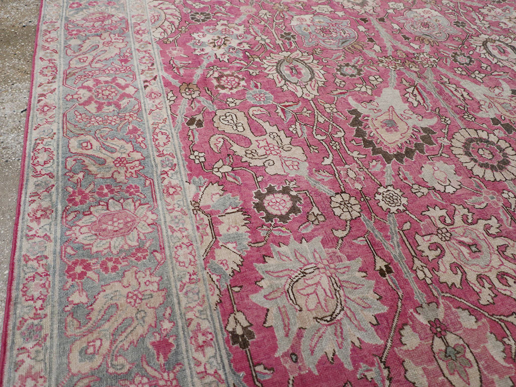 Antique Persian Tabriz Accent Carpet, No.32760 - Gsblank