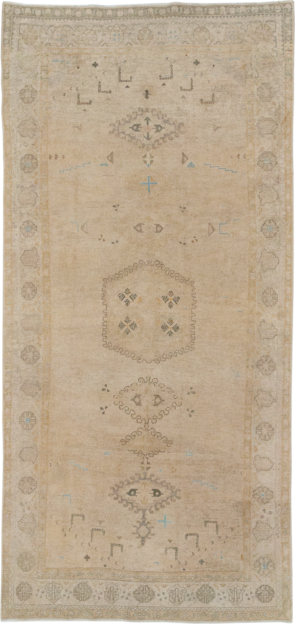 Vintage Persian Veece Accent Carpet, No.32904 - Gsblank