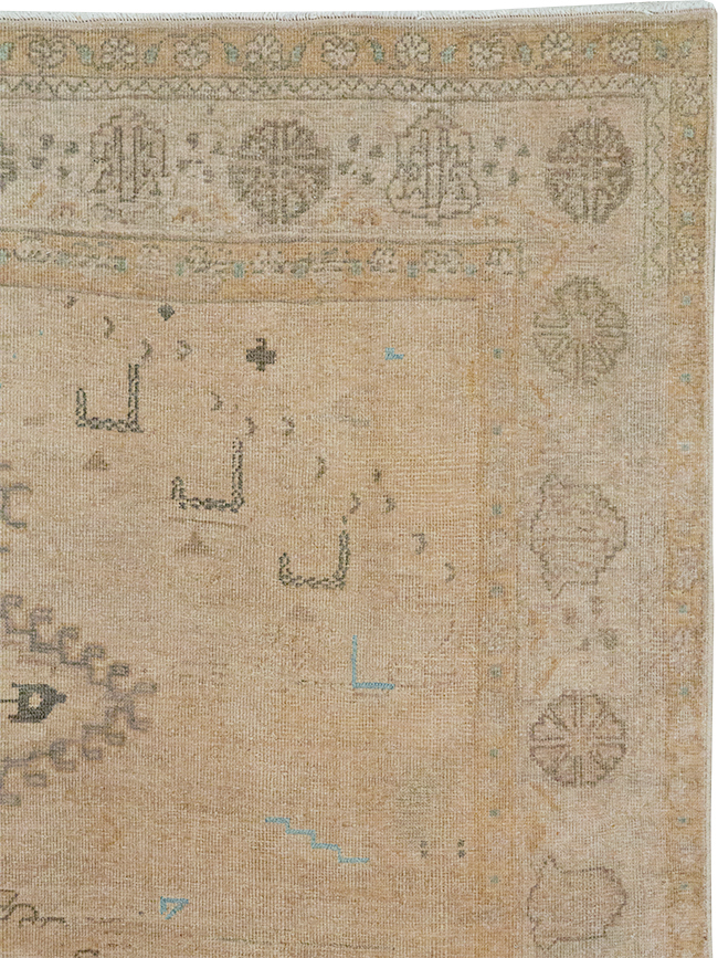 Vintage Persian Veece Accent Carpet, No.32904 - Gsblank