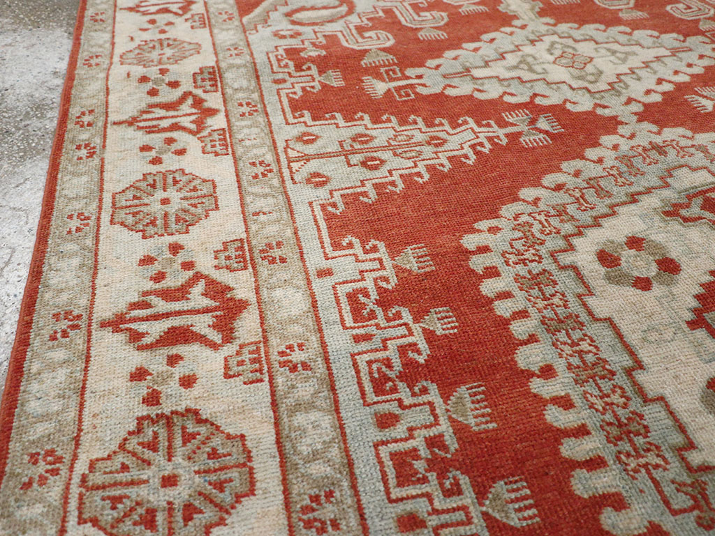 Vintage Persian Veece Accent Rug, No.32906 - Gsblank