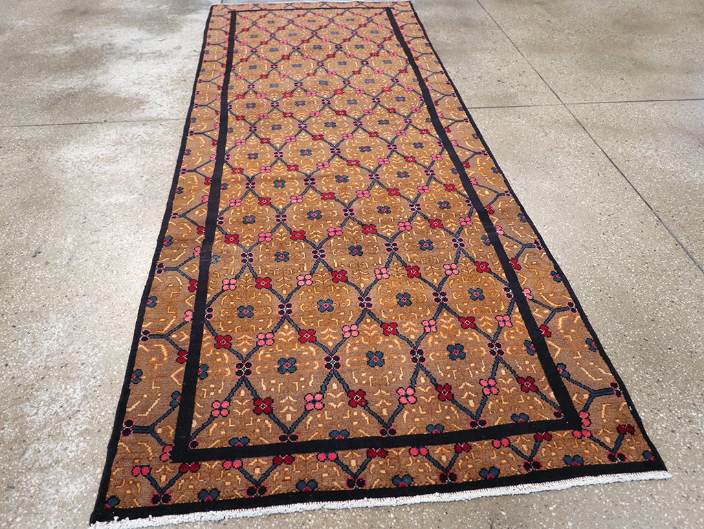 Vintage Persian Serab Gallery Rug, No.32909 - Gsblank