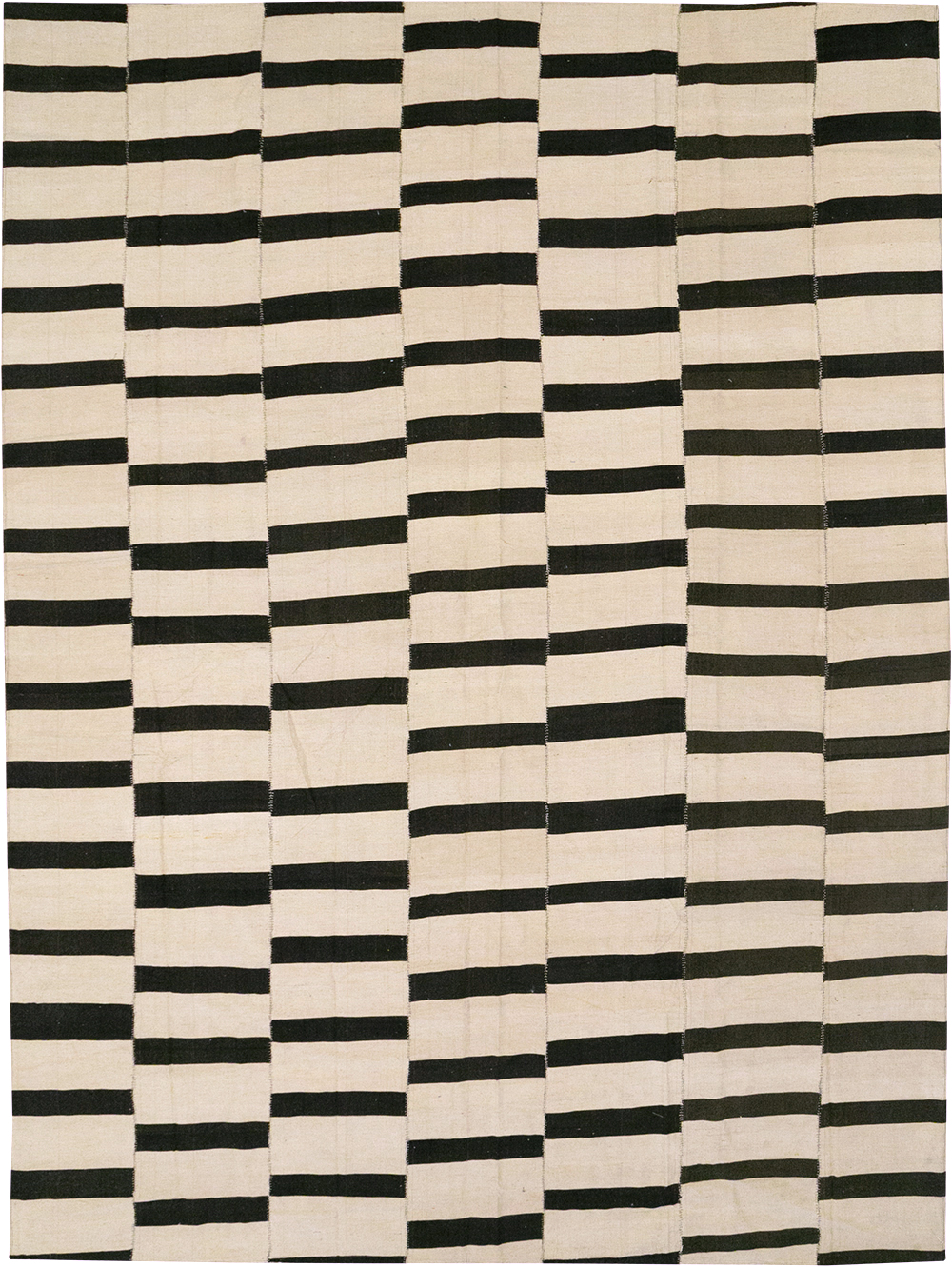 Modern Persian Flatweave Kilim Room Size Carpet, No.32922 - Gsblank