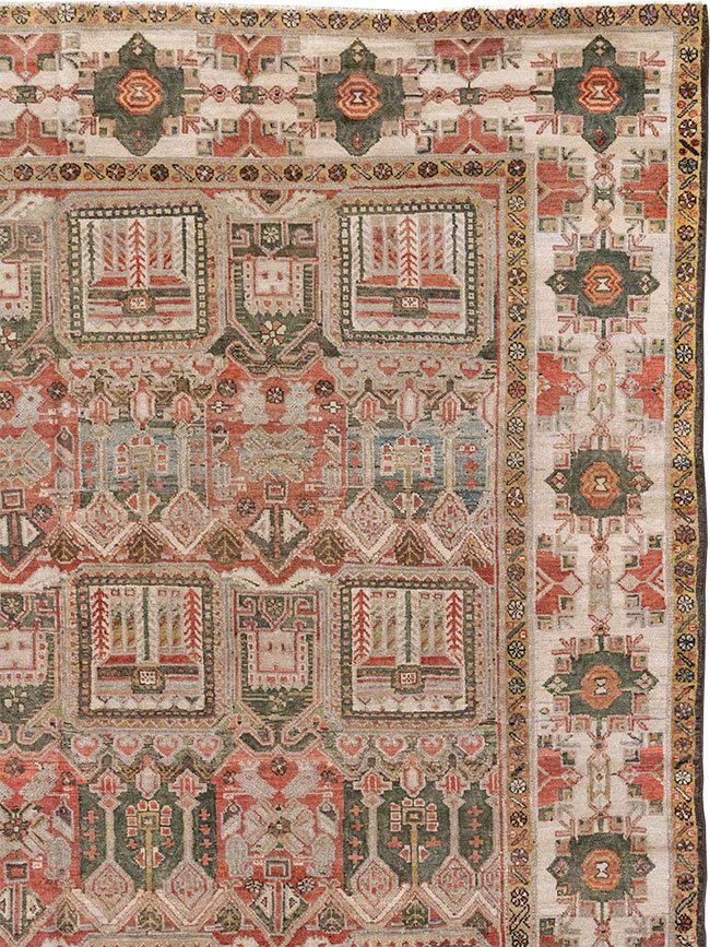 Antique Persian Bakhtiari Square Room Size Carpet, No.32924 - Gsblank