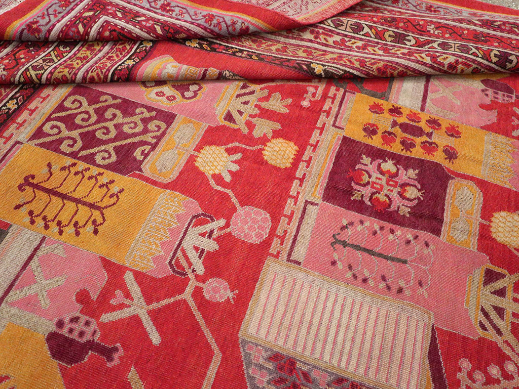 Antique East Turkestan Pictorial Vase Khotan Room Size Carpet, No.32926 - Gsblank