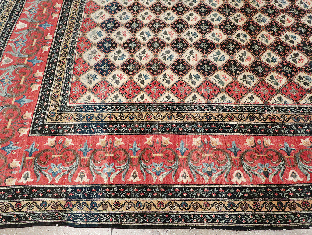 Vintage Persian Bakhtiari Room Size Carpet, No.32934 - Gsblank