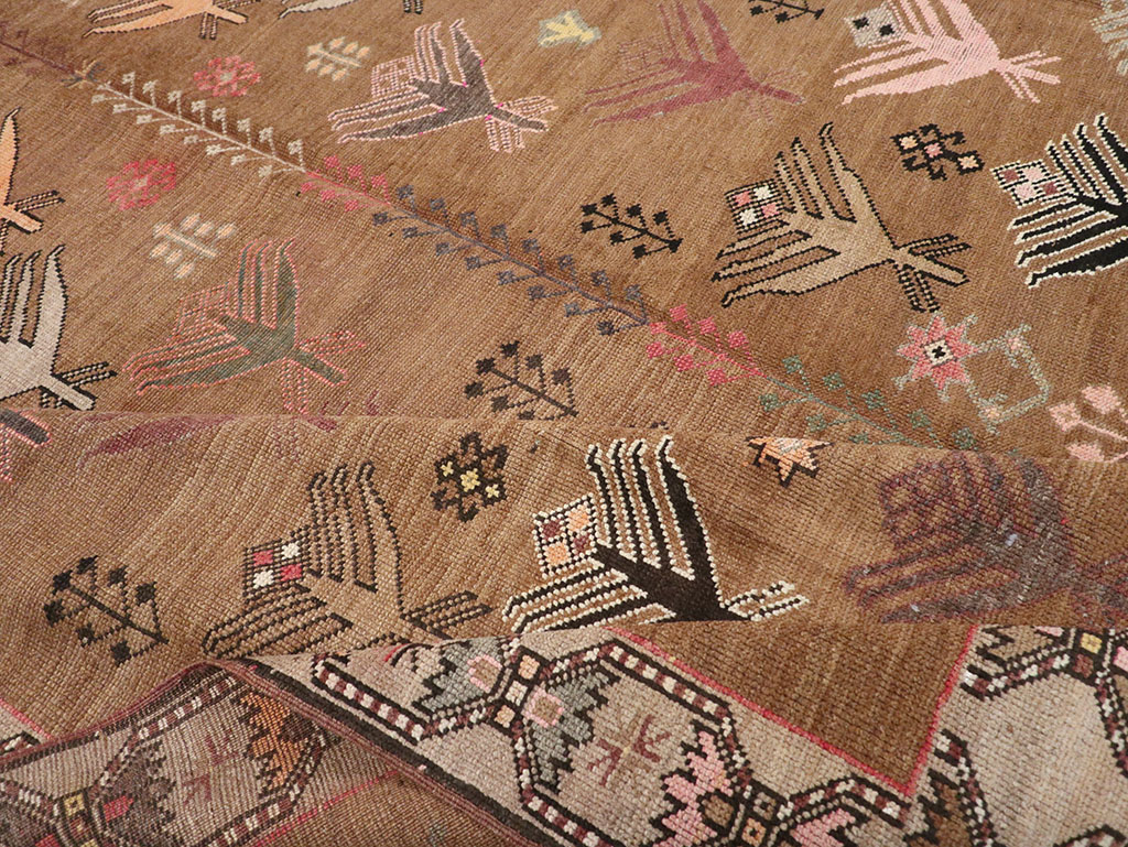 Vintage Turkish Anatolian Tribal Room Size Carpet, No.32940 - Gsblank