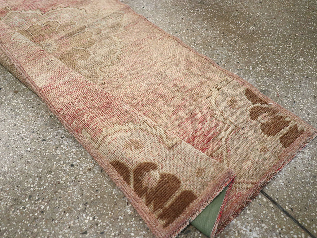 Vintage Turkish Anatolian Runner, No.32970 - Gsblank