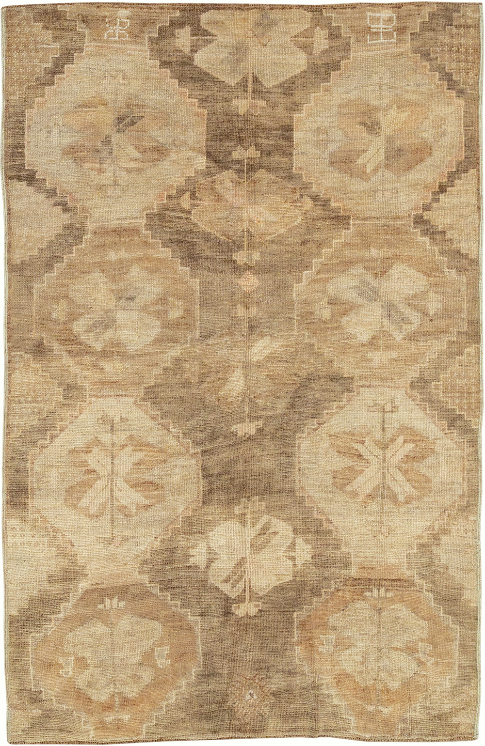 Vintage Turkish Anatolian Accent Rug, No.32973 - Gsblank
