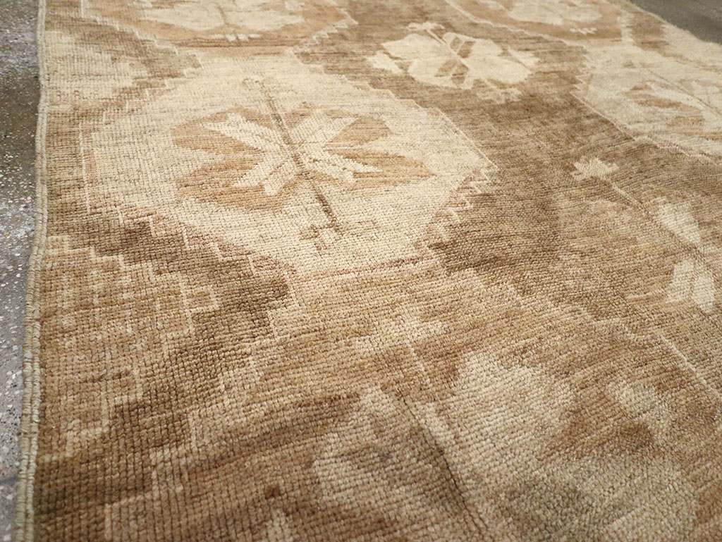 Vintage Turkish Anatolian Accent Rug, No.32973 - Gsblank