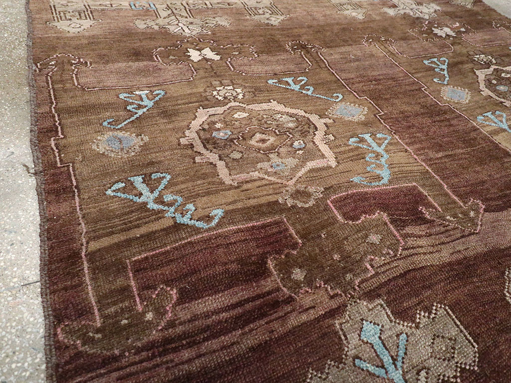 Vintage Turkish Anatolian Accent Carpet, No.32974 - Gsblank