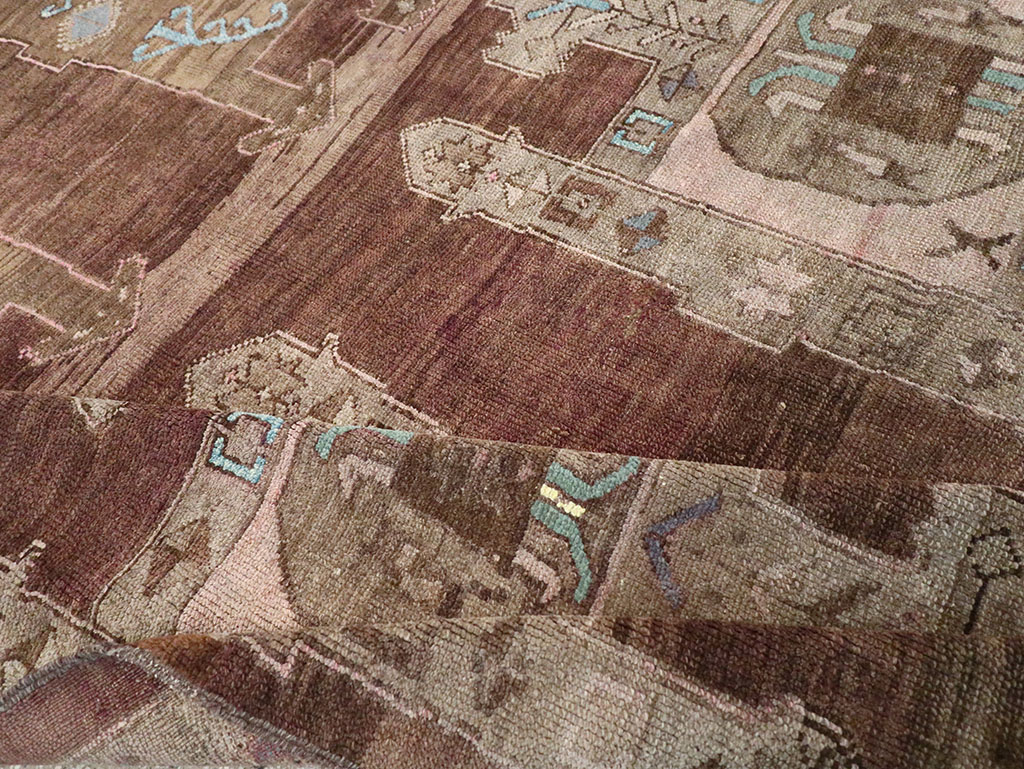 Vintage Turkish Anatolian Accent Carpet, No.32974 - Gsblank