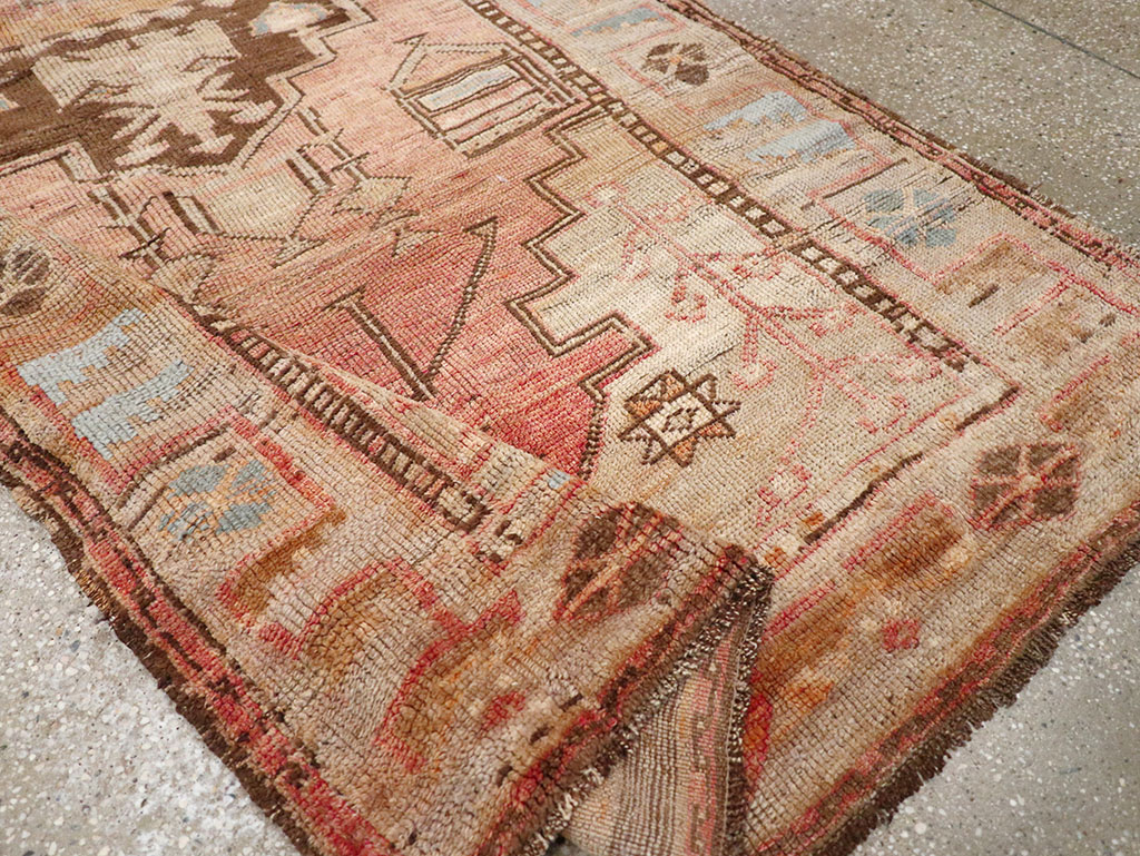 Vintage Turkish Anatolian Gallery Carpet, No.32976 - Gsblank