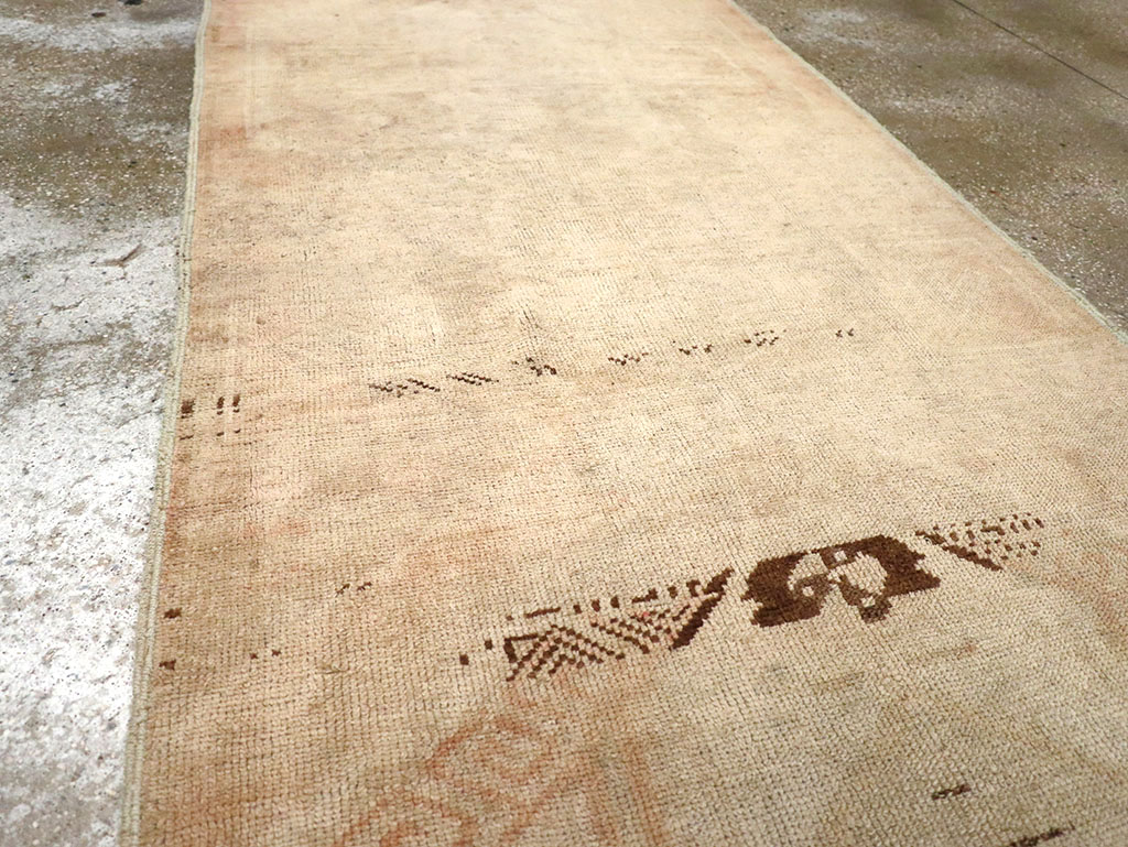 Vintage Turkish Anatolian Runner, No.32979 - Gsblank