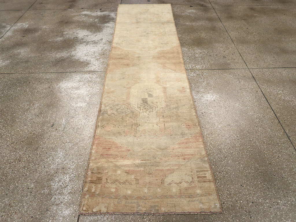Vintage Turkish Anatolian Runner, No.32980 - Gsblank