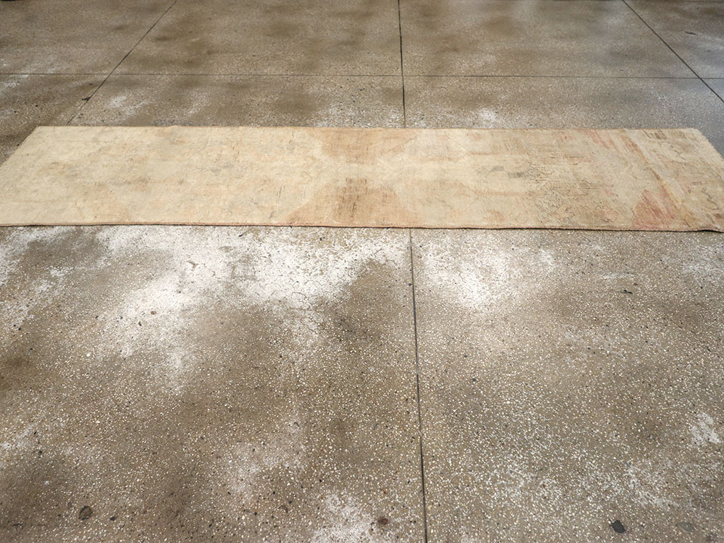 Vintage Turkish Anatolian Runner, No.32980 - Gsblank