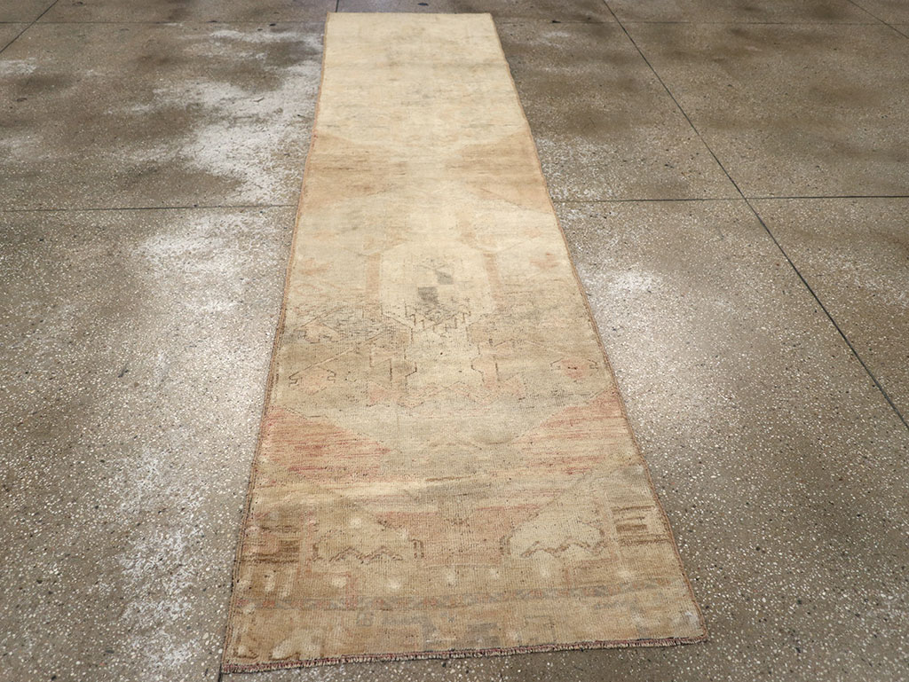 Vintage Turkish Anatolian Runner, No.32980 - Gsblank