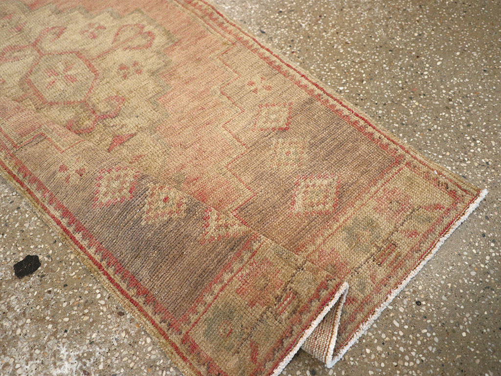 Vintage Turkish Anatolian Runner, No.32984 - Gsblank