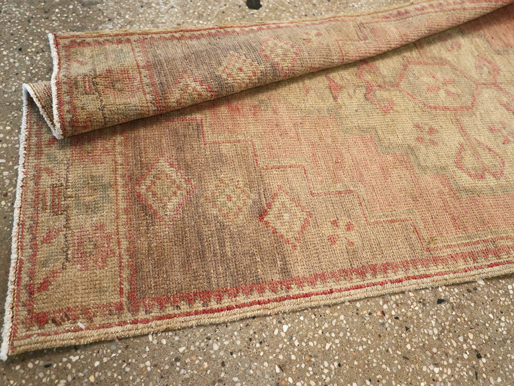 Vintage Turkish Anatolian Runner, No.32984 - Gsblank