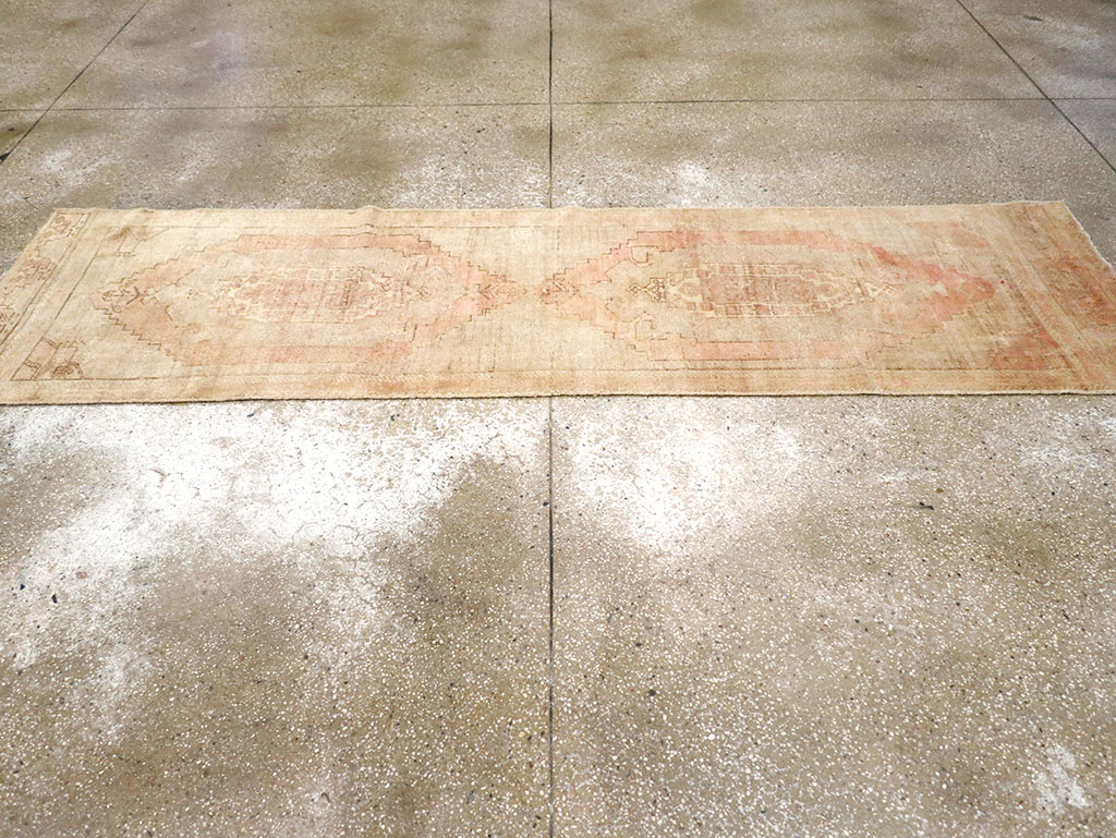 Vintage Turkish Anatolian Runner, No.32985 - Gsblank