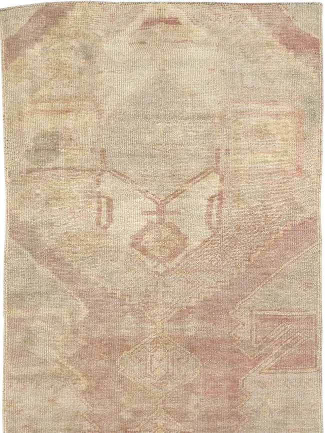 Vintage Turkish Anatolian Runner, No.32988 - Gsblank