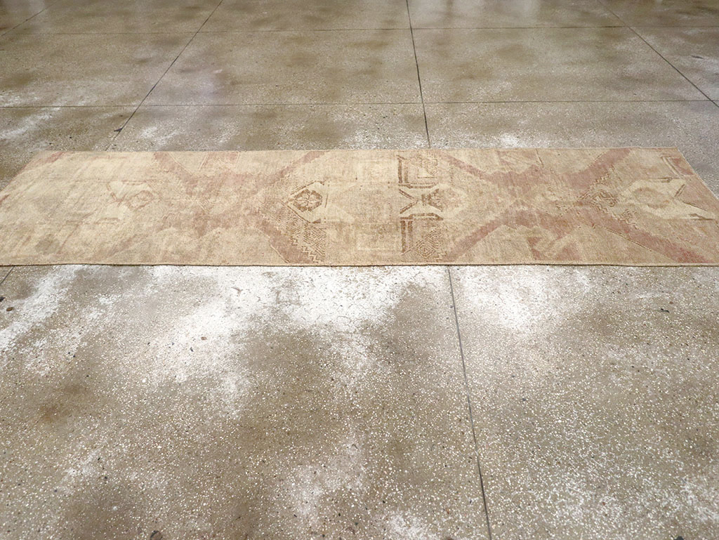 Vintage Turkish Anatolian Runner, No.32988 - Gsblank