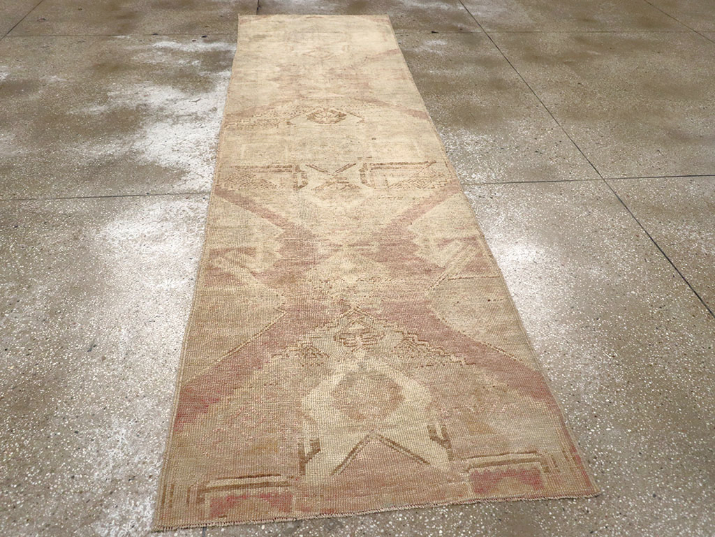Vintage Turkish Anatolian Runner, No.32988 - Gsblank